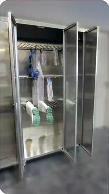 Fricosmos Armario inox esterilizador de utillaje y calzado ref. 081610 - Muebles neutros